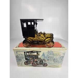 Vintage Avon 5 Oz Tai Winds Aftershave 1906 Reo Depot Wagon w/Original Box